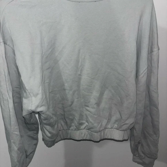 Zara Light Gray Cropped Crewneck Sweatshirt - Picture 3 of 5